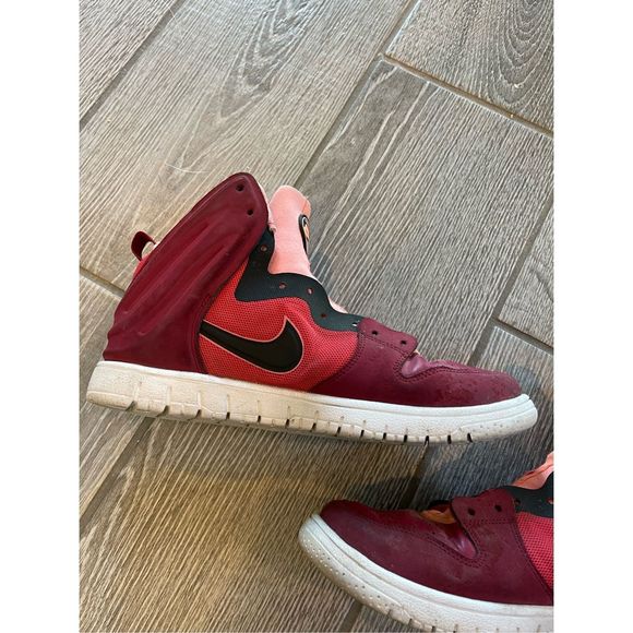 NIKE Dunk Free High Red Men\'s
Basketball Shoes Style#
599466-600 Size 10